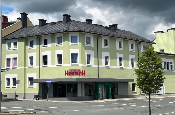 metzgerei-herpich-hof-fassade Fassade Hauptgeschäft | Metzgerei Herpich in Hof